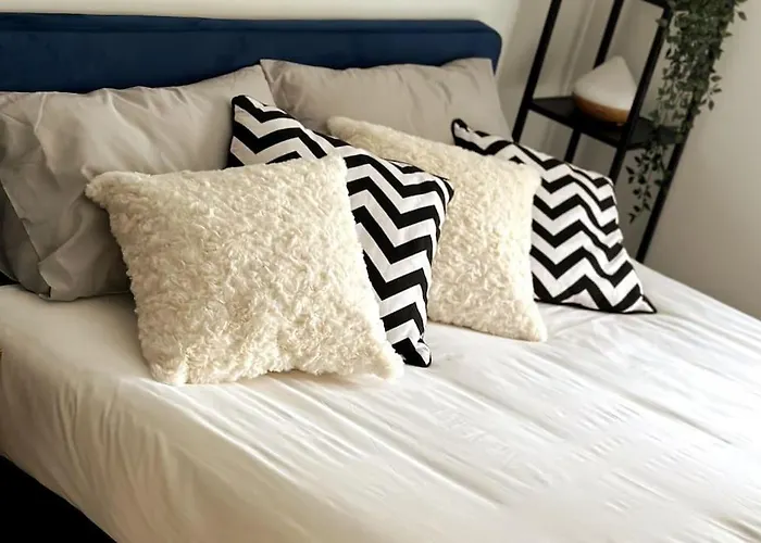 Stylish And Modern One-Bedroom Flat In Dorset