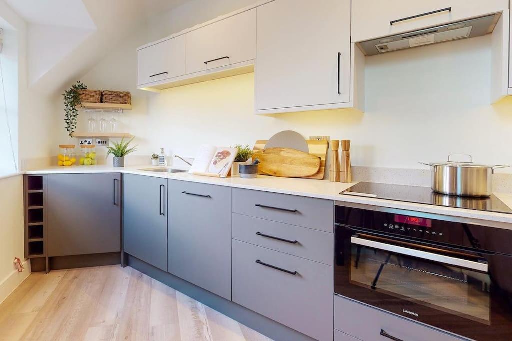 Stylish And Modern One-bedroom Flat In Dorset * Poole
