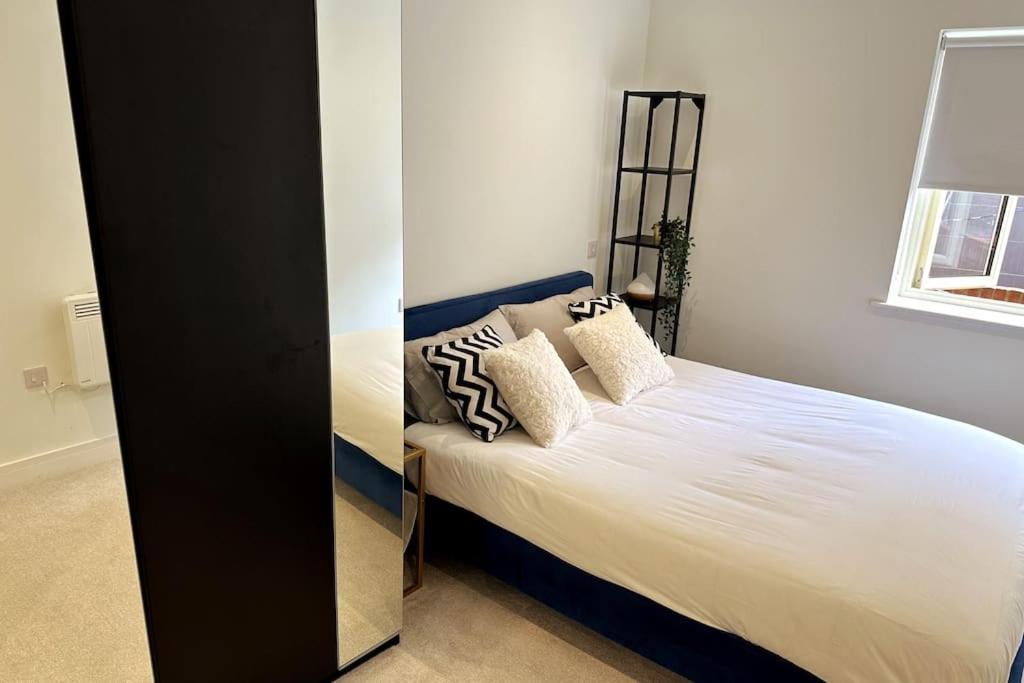 Stylish And Modern One-bedroom Flat In Dorset Apartment Poole